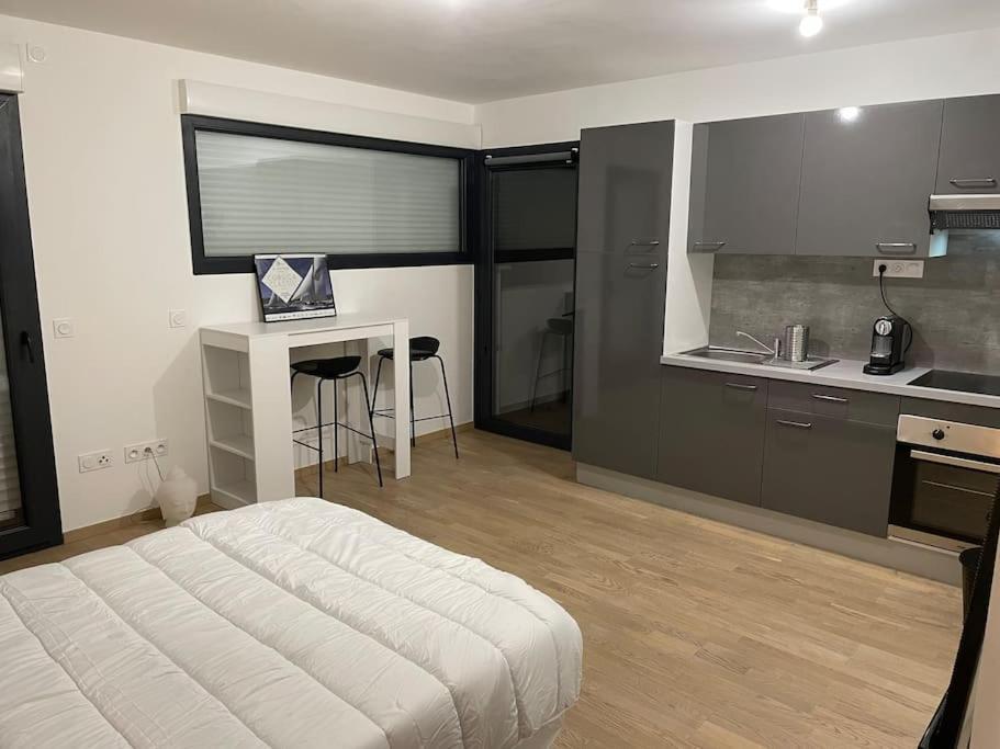 Apartment Parking Gratuit Grande Terrasse Proche Centre Ajaccio (Corsica)